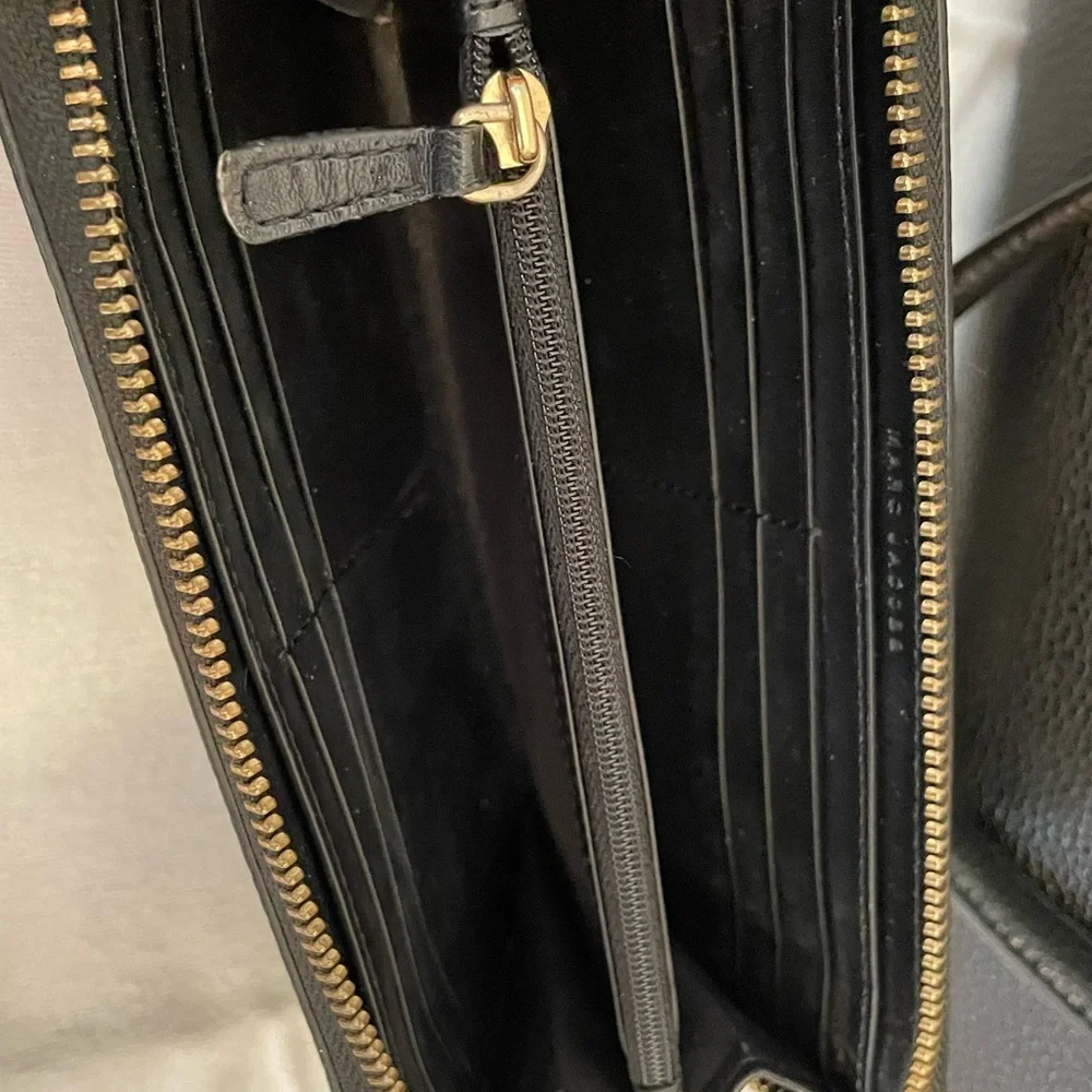 Stunning large chain tote & wallet set - Picture 10 of 14